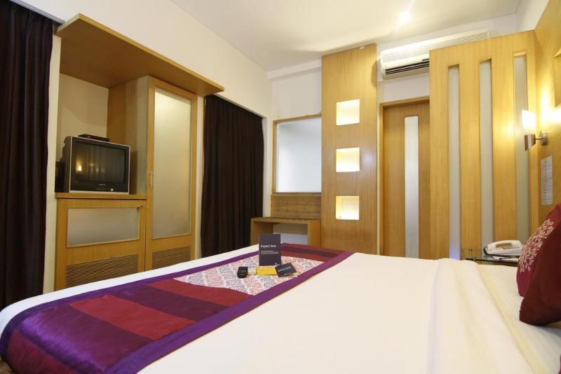 Rapid Lakme Executive Hotel Пуна Экстерьер фото